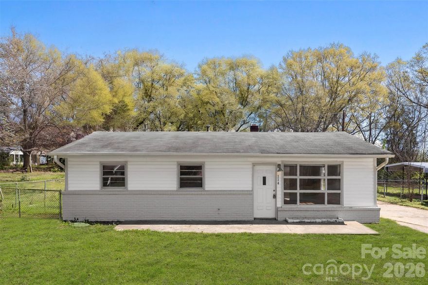 Move-in ready three bedroom, one bathroom home featuring new carpet and flooring throughout, new kitchen countertops and bottom kitchen cabinets, updated bathroom, and new siding. The interior of the home has been freshly painted. Out back is a large fenced in back yard. Conveniently located near Uptown Shelby, shopping, dining, schools, parks, and Highway 74 for an easy commute to surrounding areas including Charlotte. A great opportunity for buyers looking for comfort, convenience, and value in a quiet neighborhood.