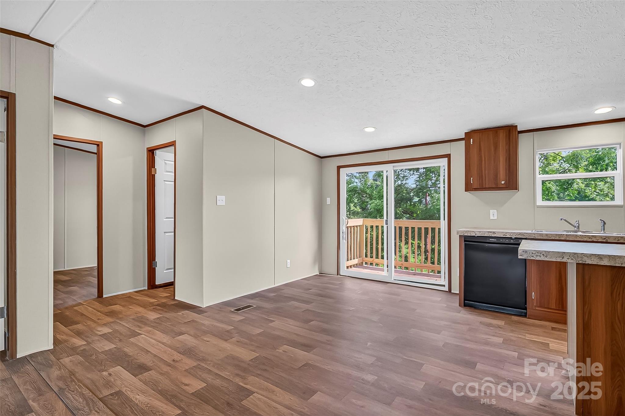 136 Weiss Road