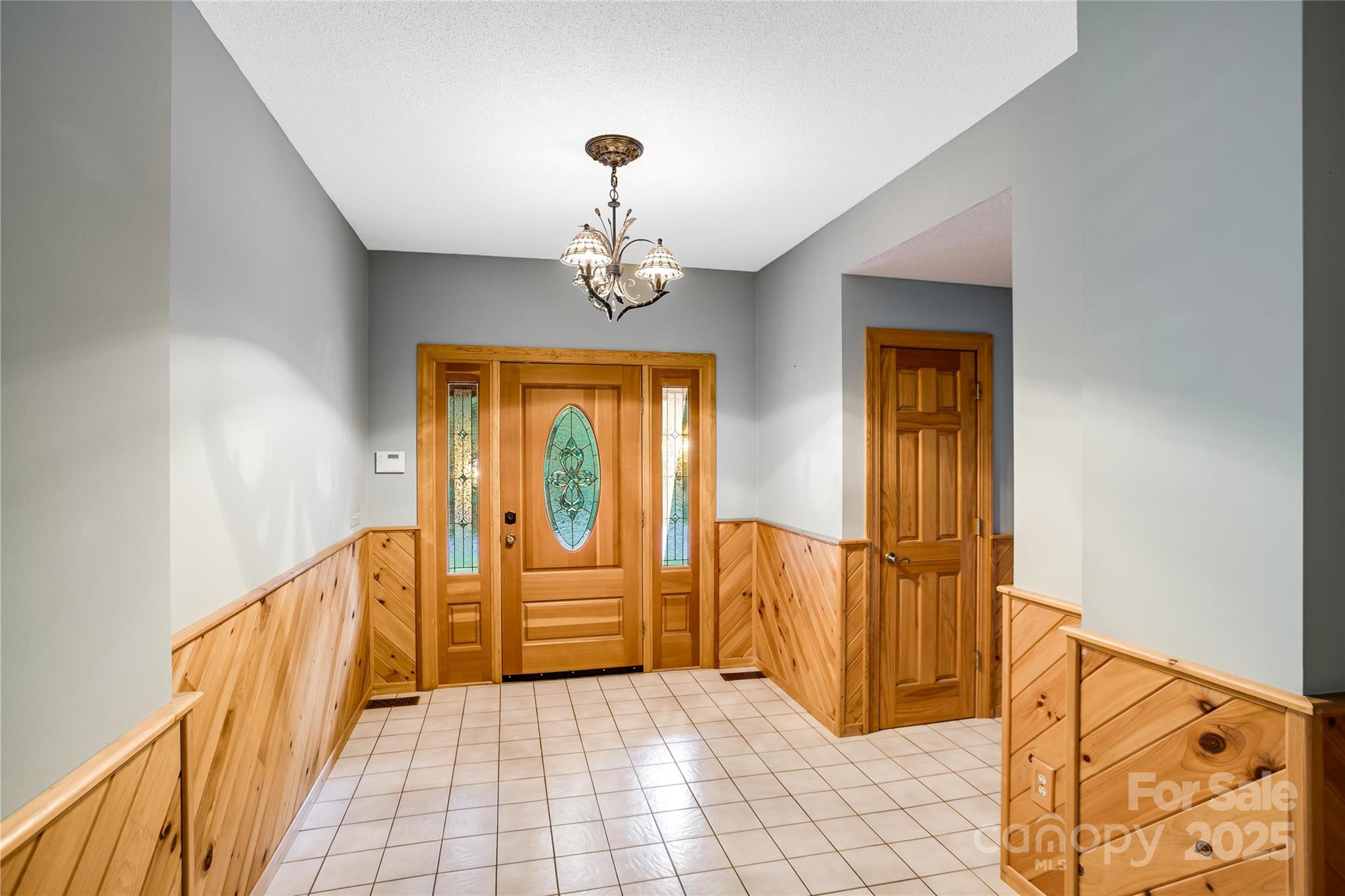 1087 Brigadoon Drive