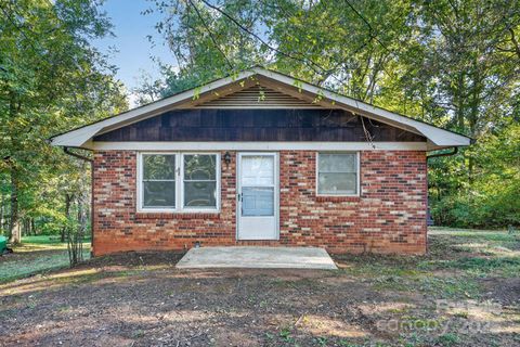 1494 Carpenter Street Newton NC 28658
