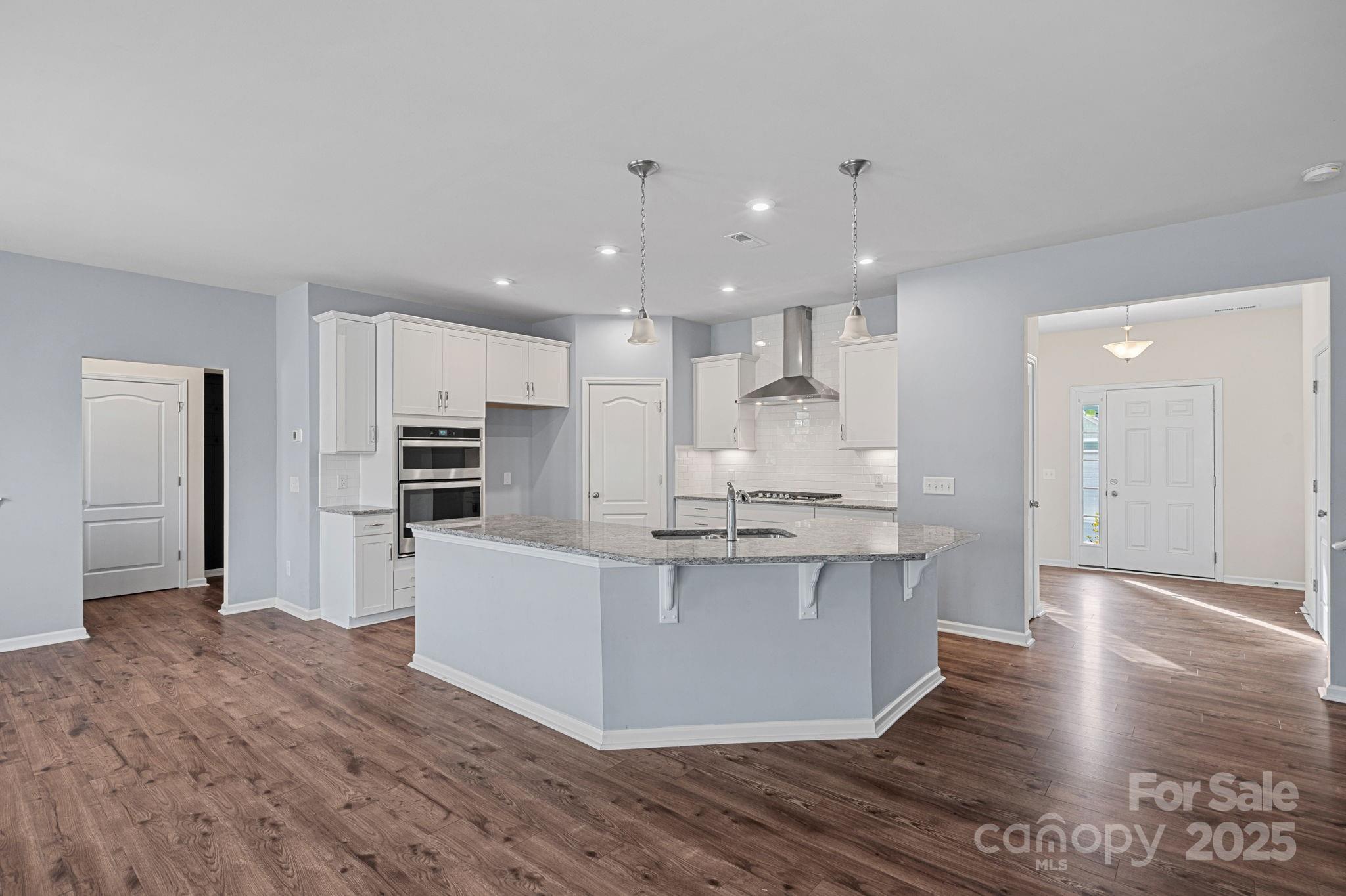 Queensbridge - Residential