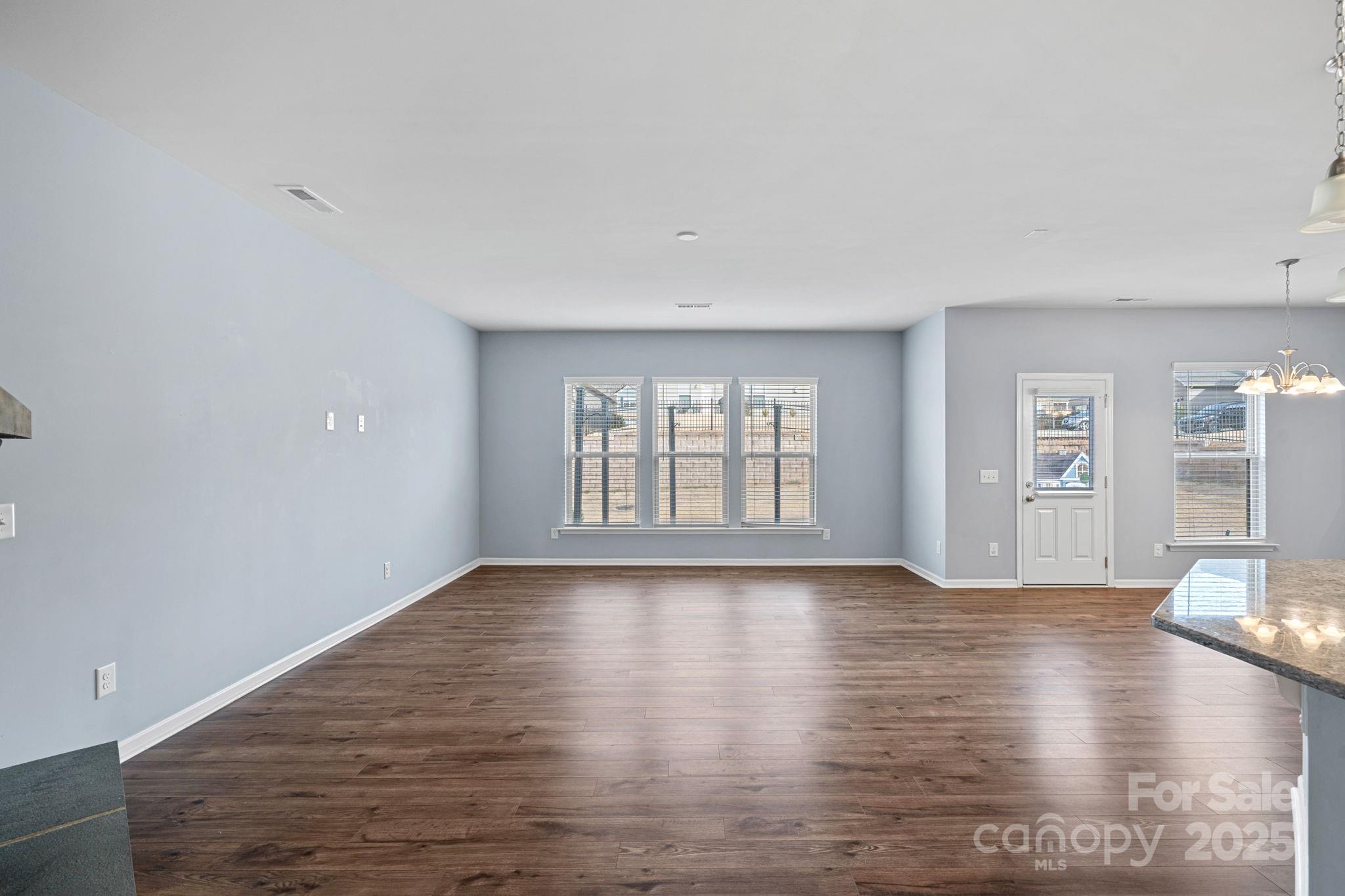 Queensbridge - Residential