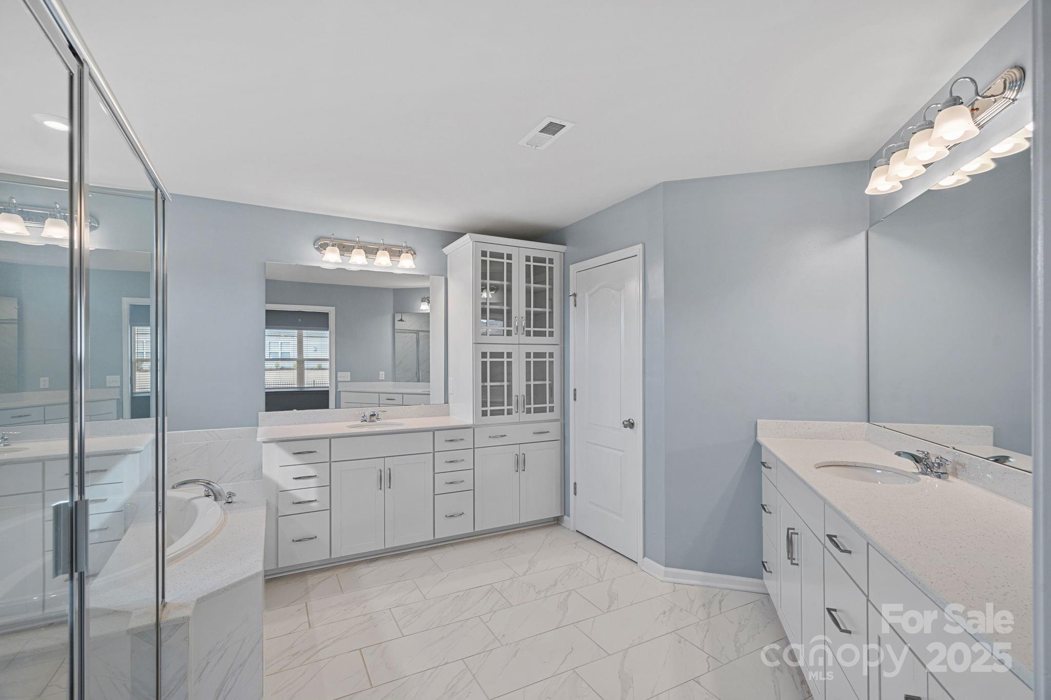 Queensbridge - Residential