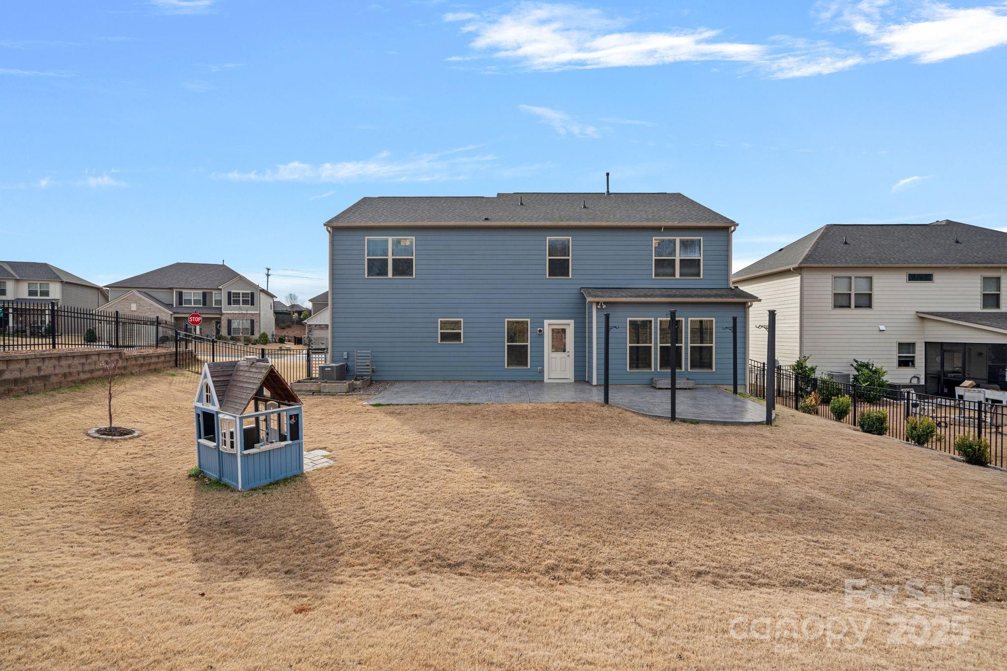 Queensbridge - Residential