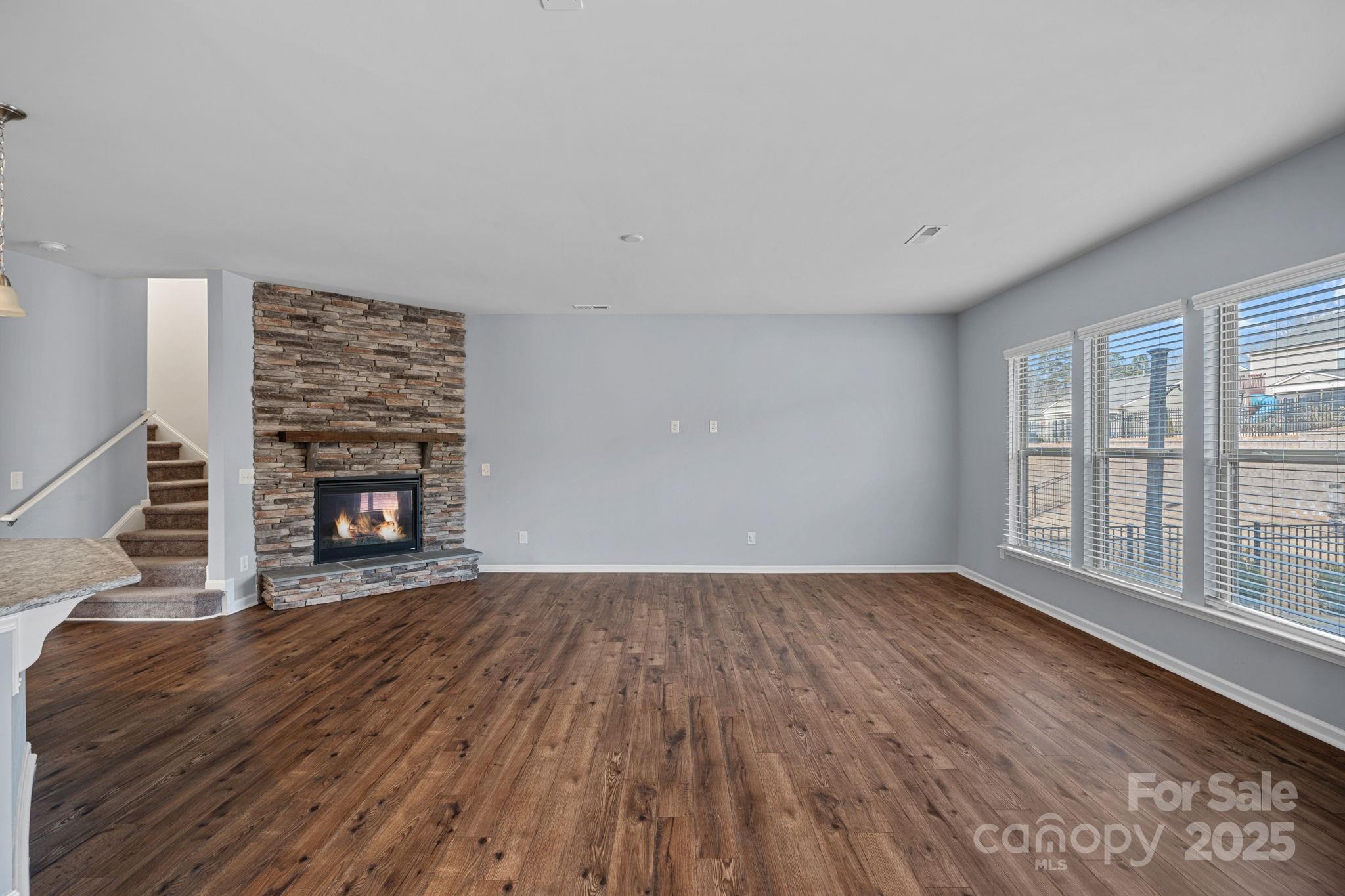 Queensbridge - Residential