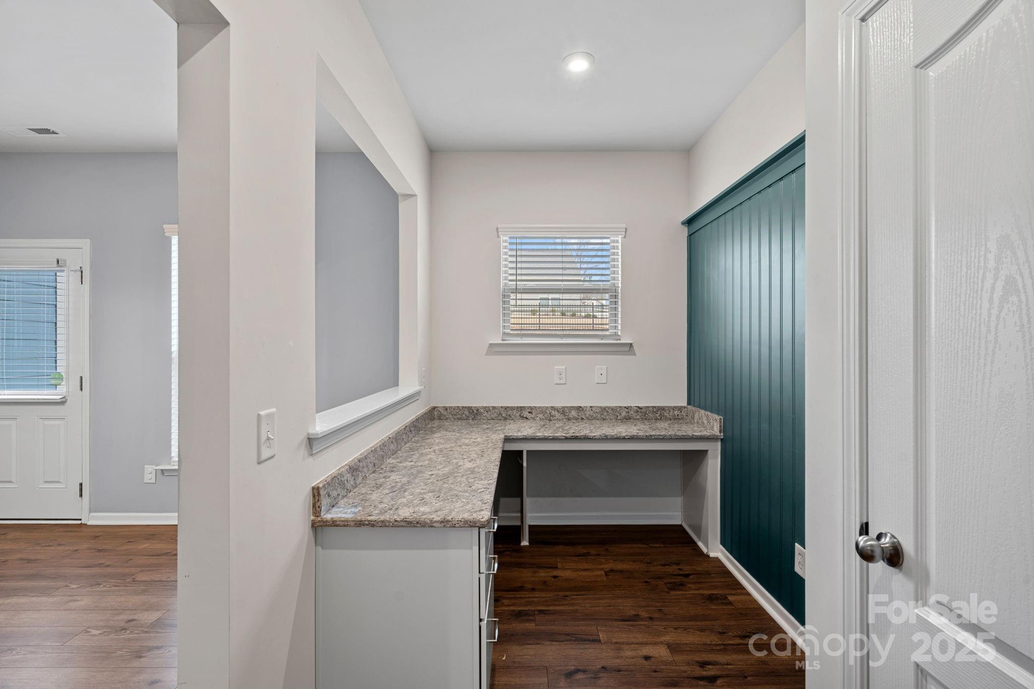 Queensbridge - Residential