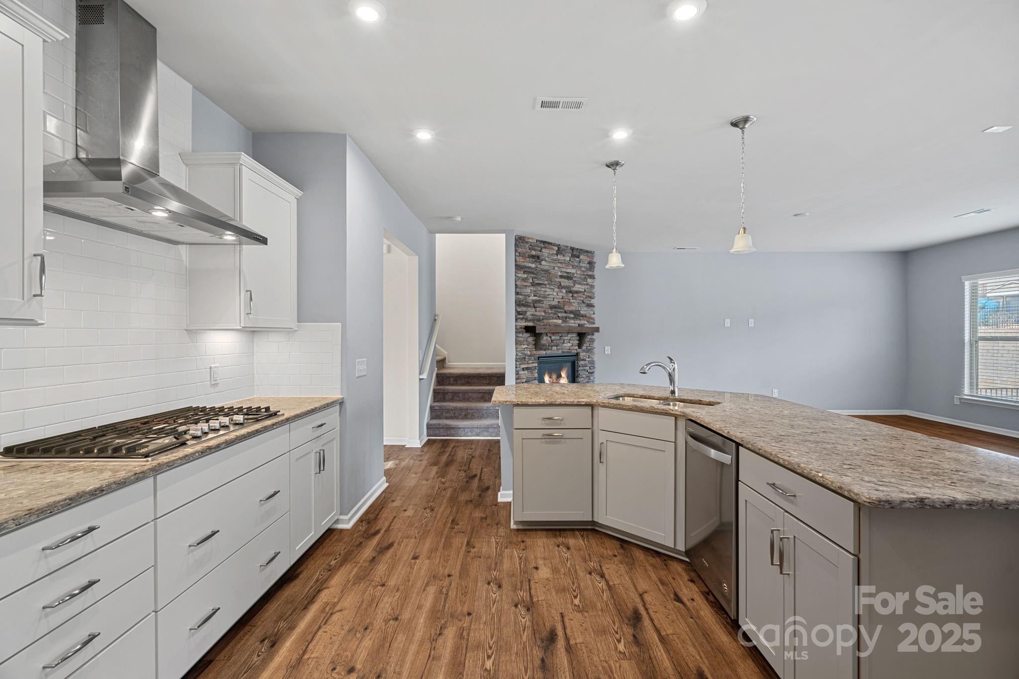 Queensbridge - Residential