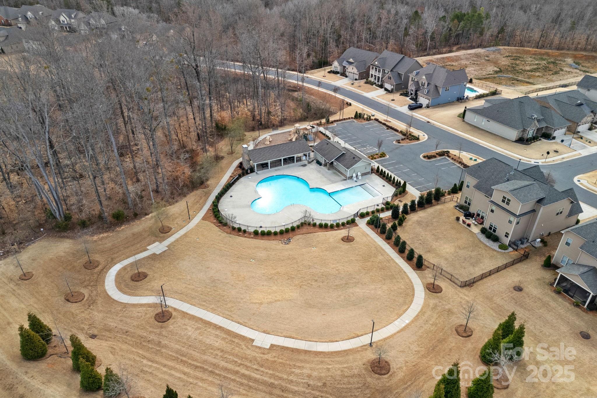 Queensbridge - Residential