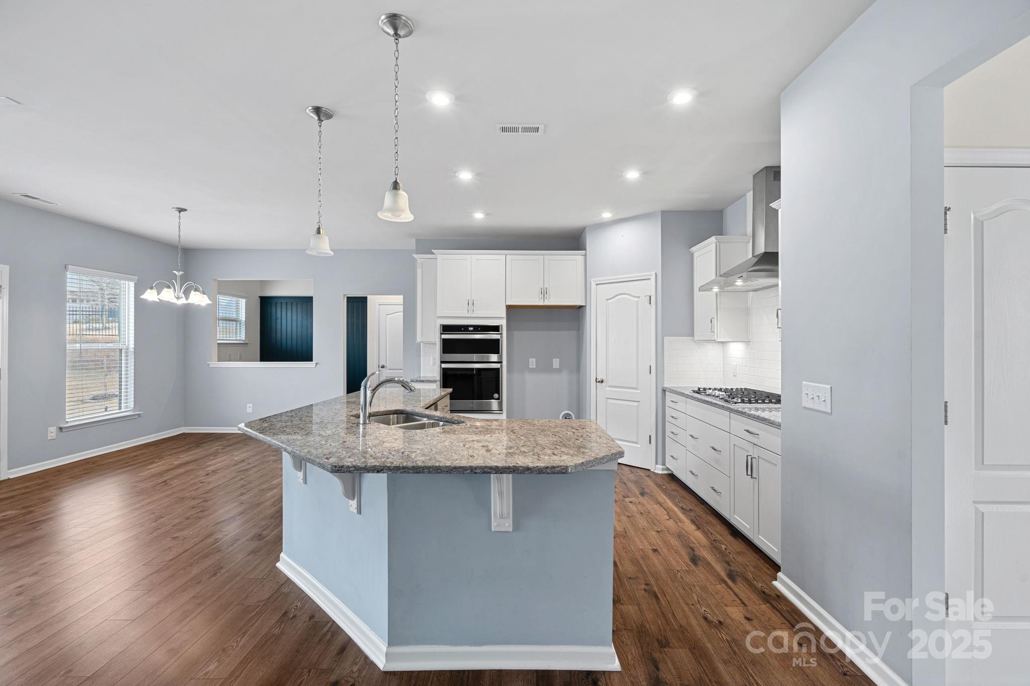 Queensbridge - Residential