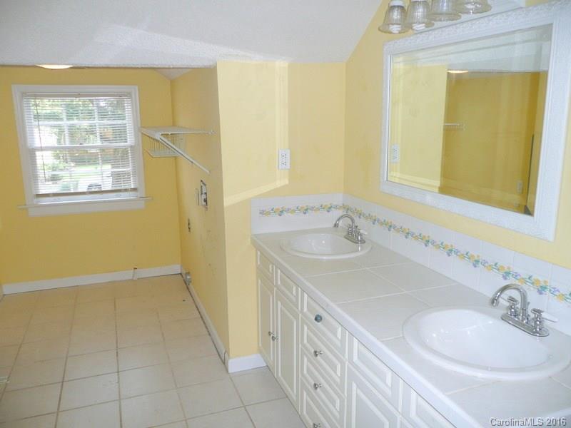 Plaza - Residential Lease