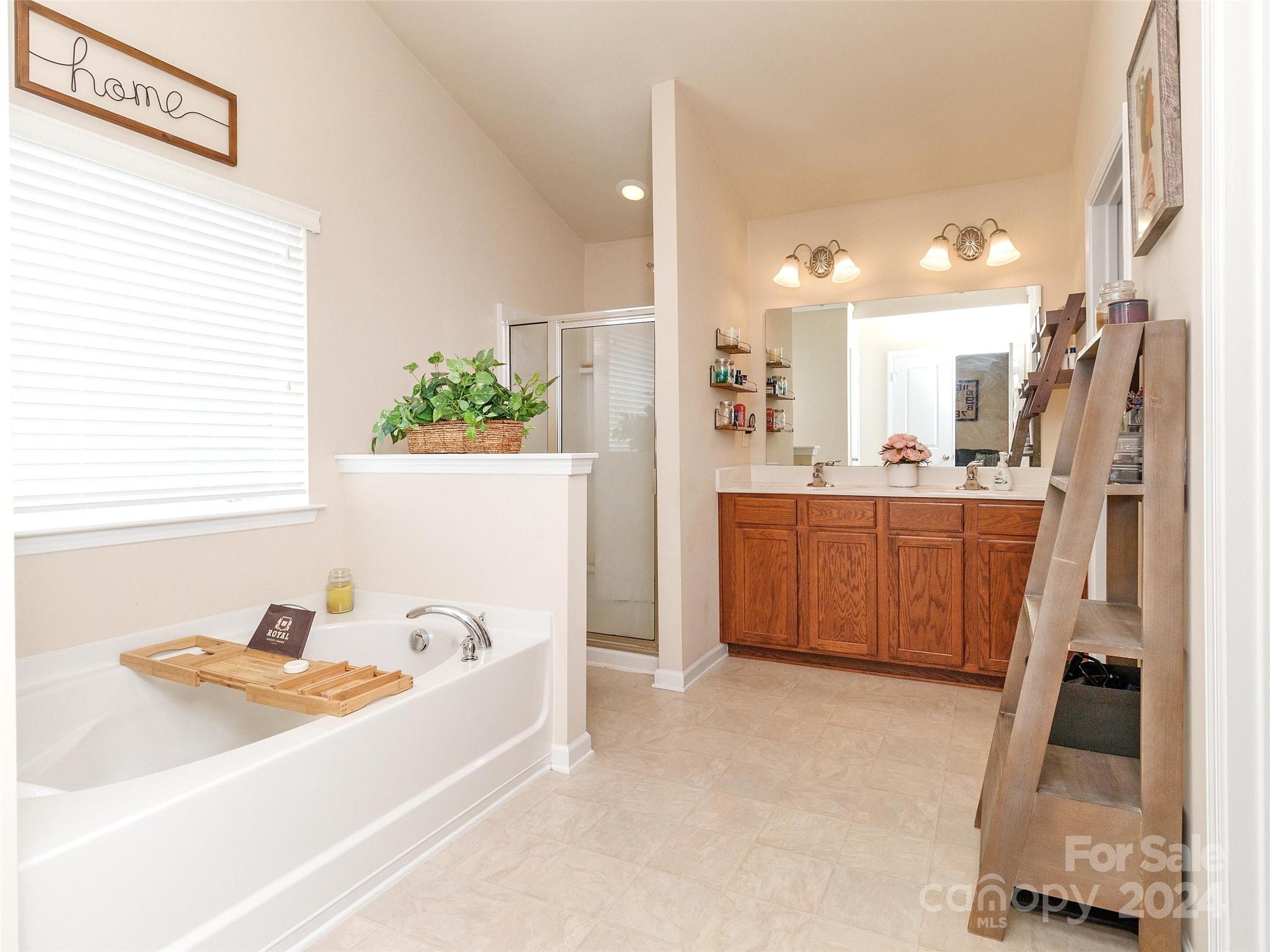 Falcon Ridge - Residential