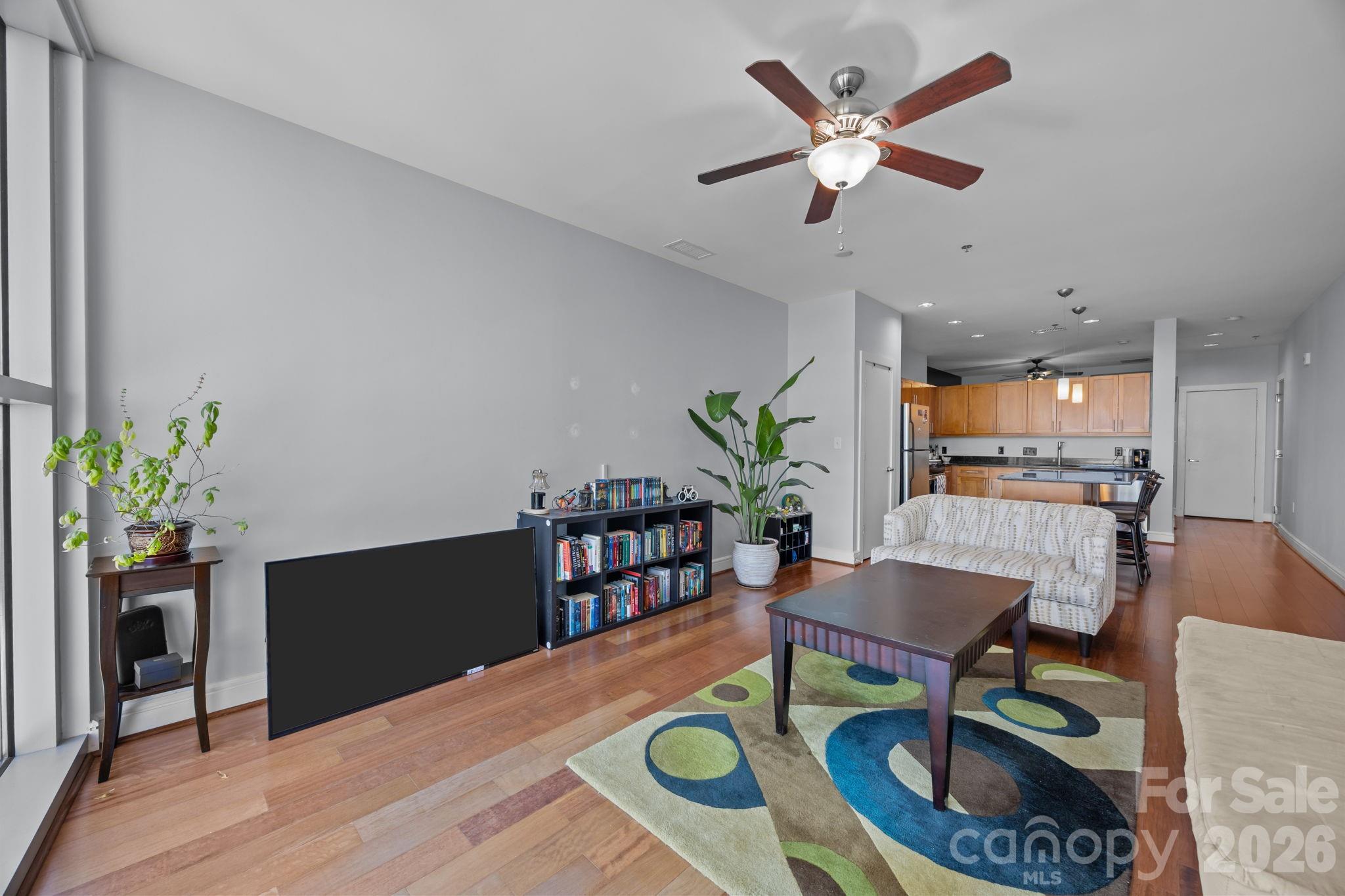 333 W Trade Street 2603