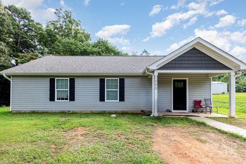 Photo of 1050 Rush Street, Albemarle, NC 28001 (MLS # 4277361)