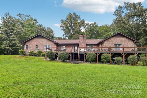 A home in Hendersonville