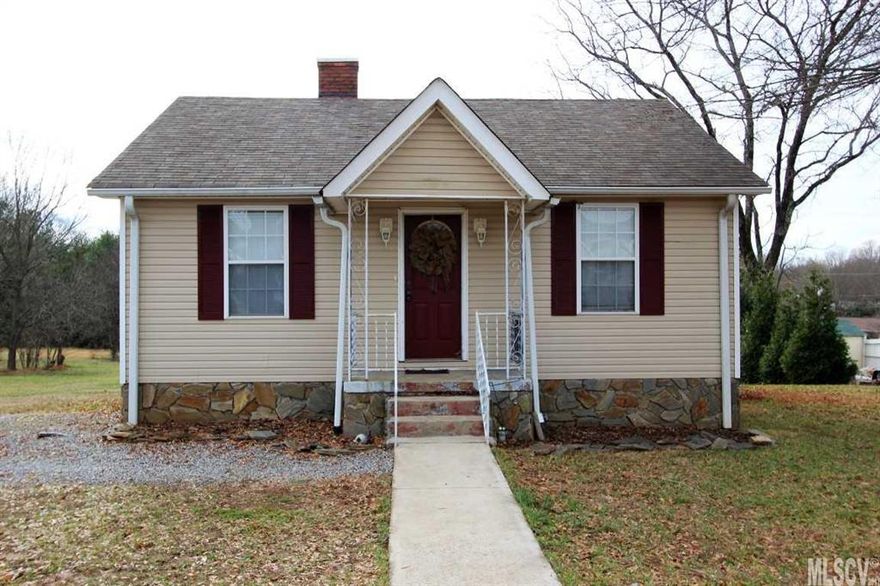 Beautiful home located in Claremont. This home offers 2 bedrooms, with one bath, and .66 acres. This home has been completely renovated in every room. The outside is up to date as well with low maintenance vinyl siding and rock veneer base. Large back yard offers lots of room to play and also has a concrete pad for  basketball games.  Convenient location, very easy access to I-40.