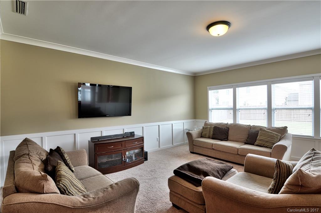 Stratford Pond - Residential