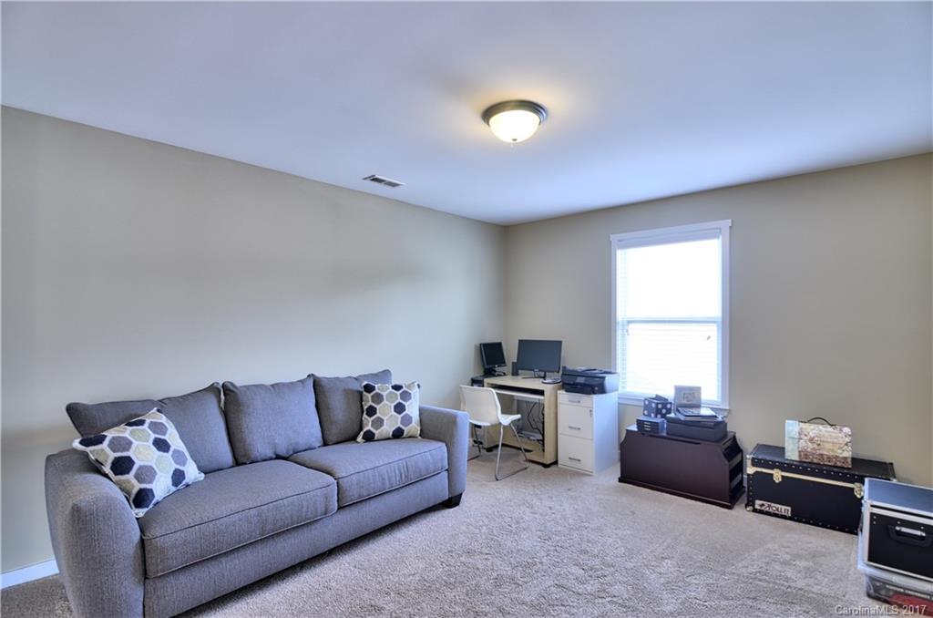 Stratford Pond - Residential