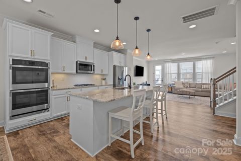 13112 Simoneaux Lane Charlotte NC 28277