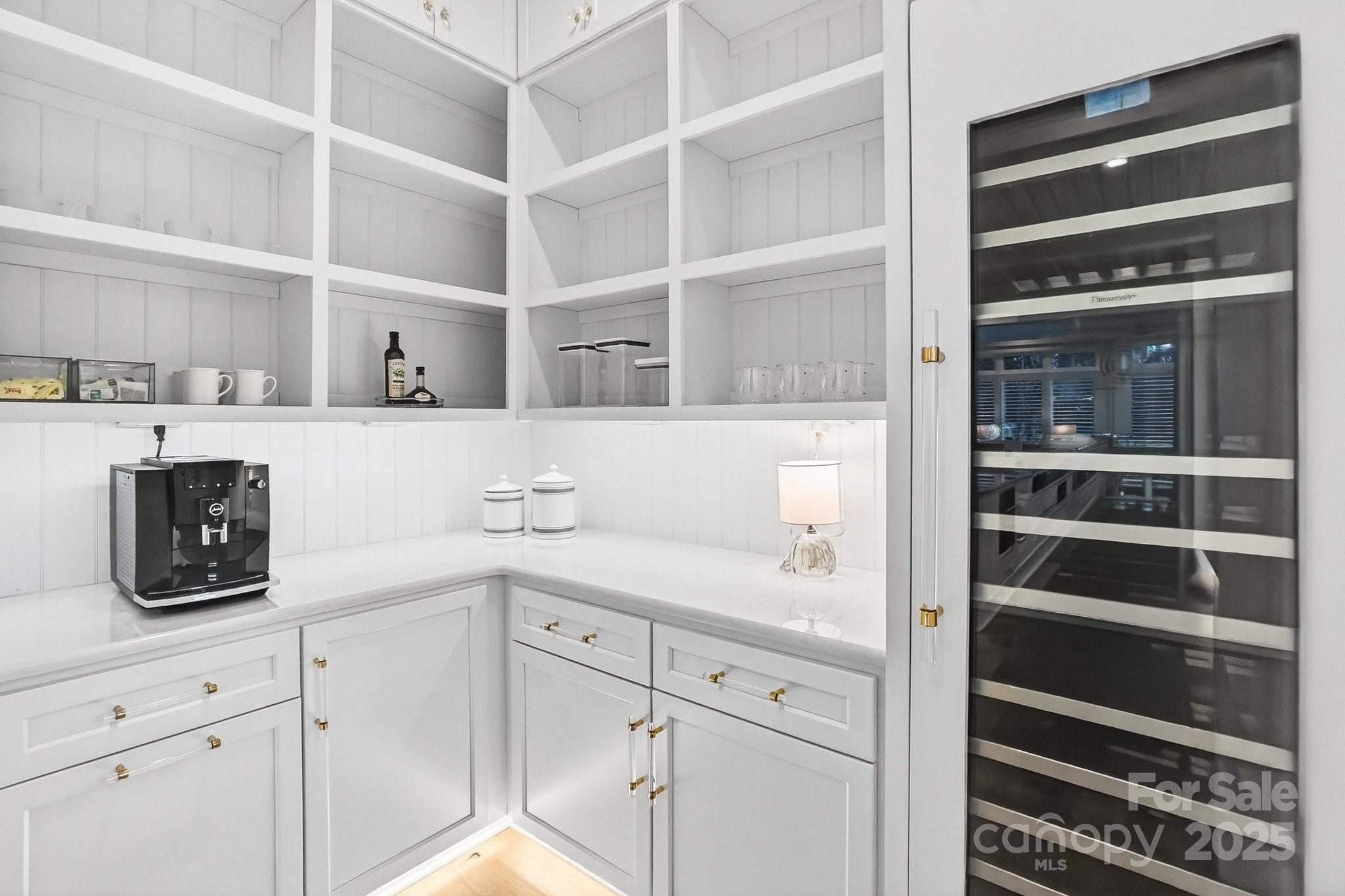 Saylors Watch - Residential