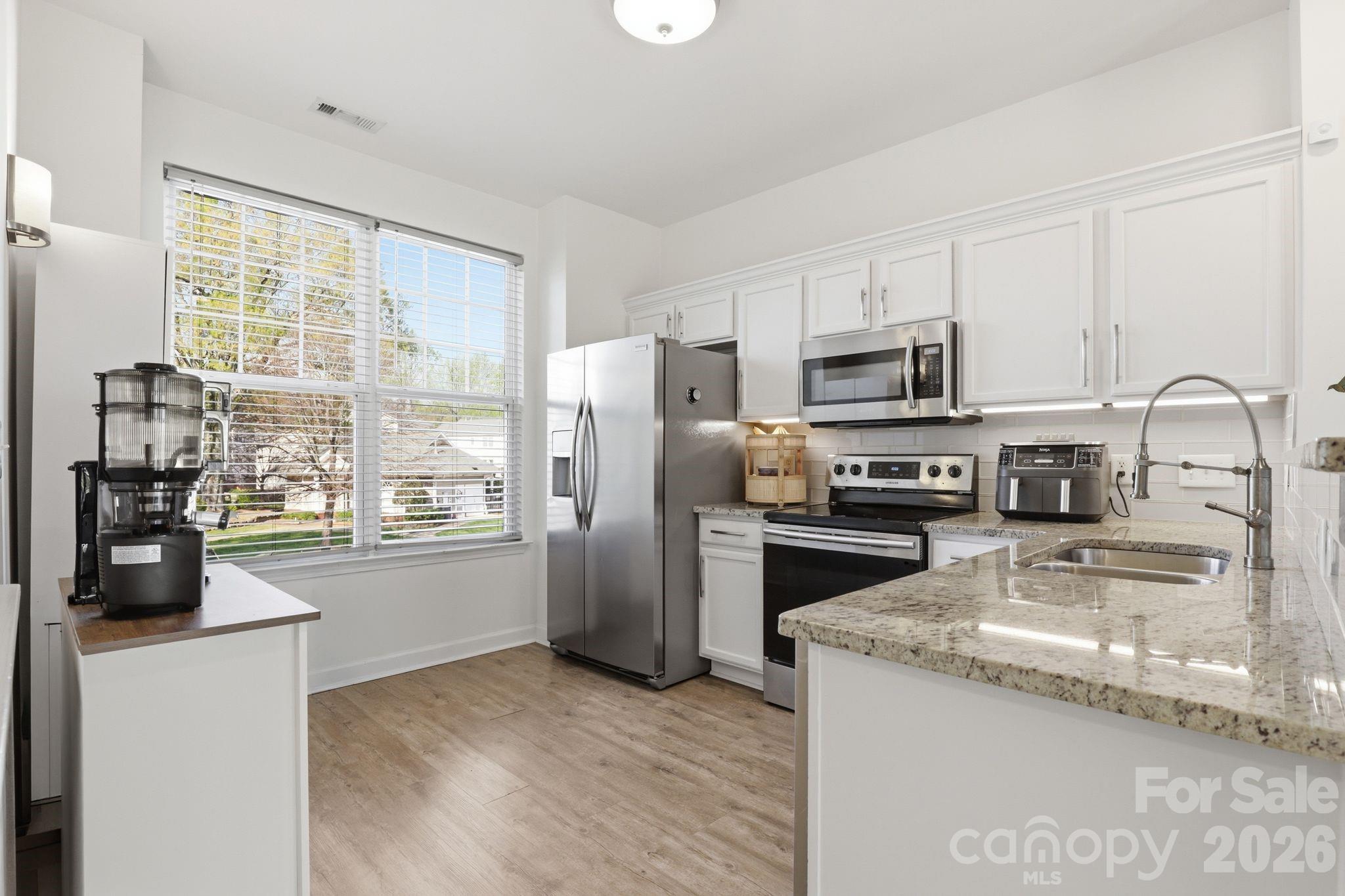 2814 Avalon Loop Road