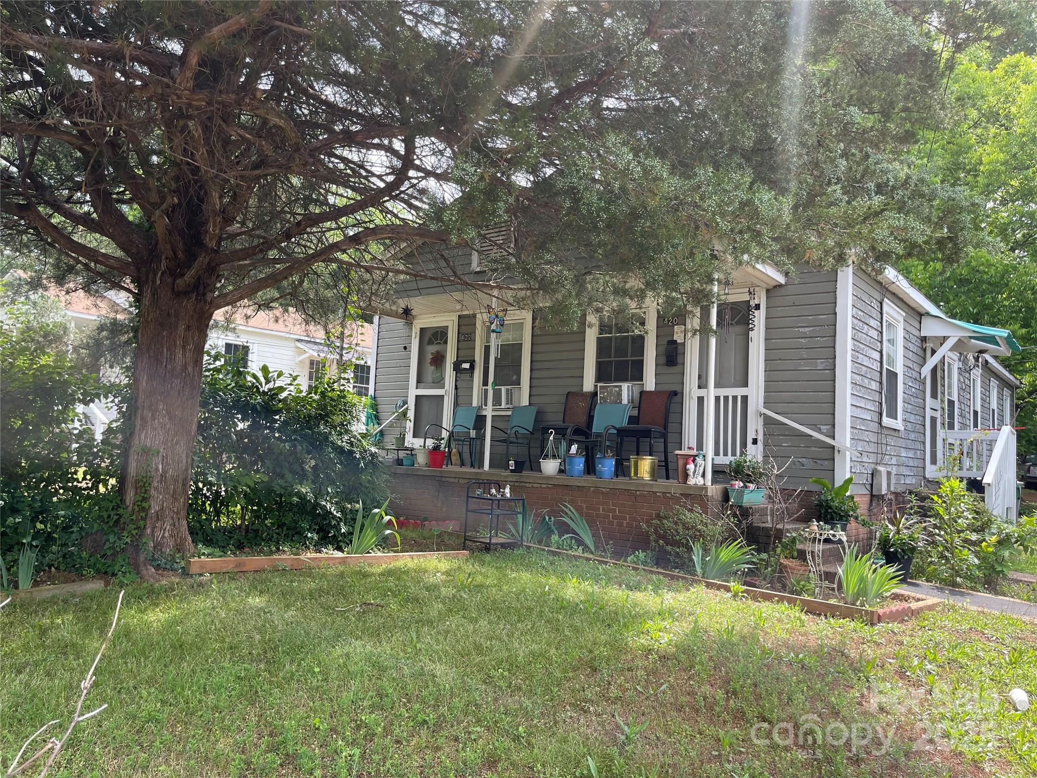 416 Skyland Avenue