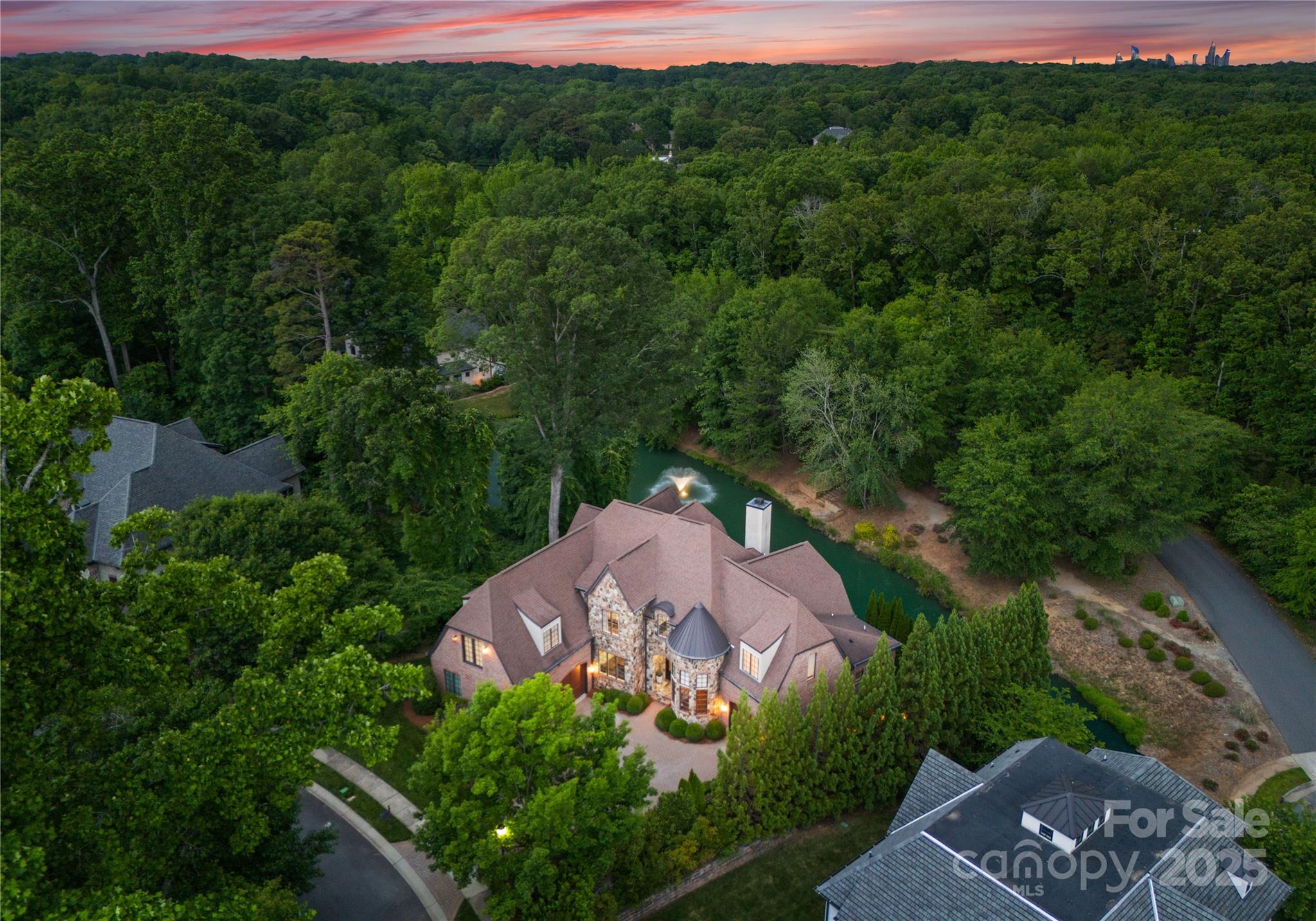 5915 Vidal Lane