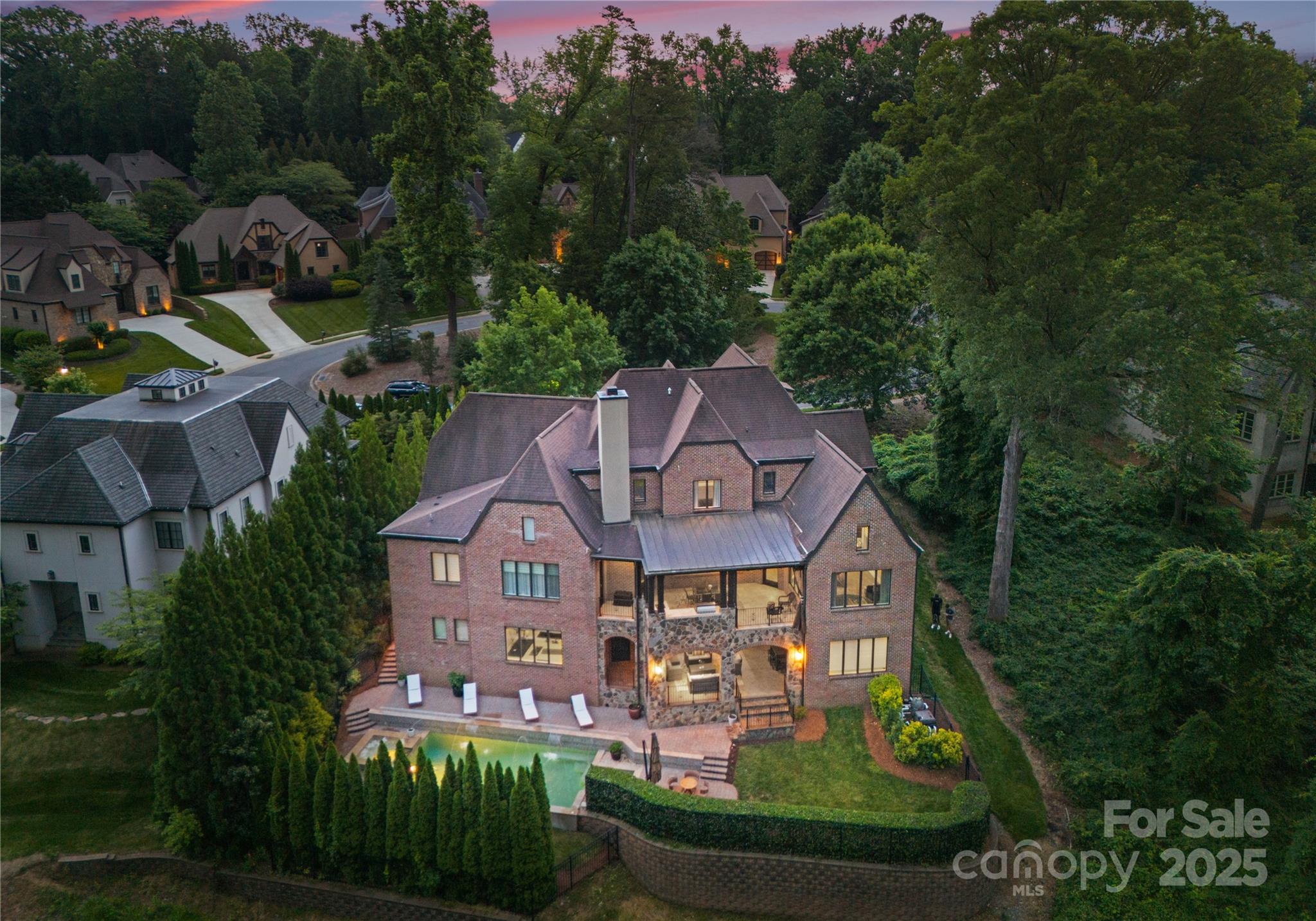 5915 Vidal Lane