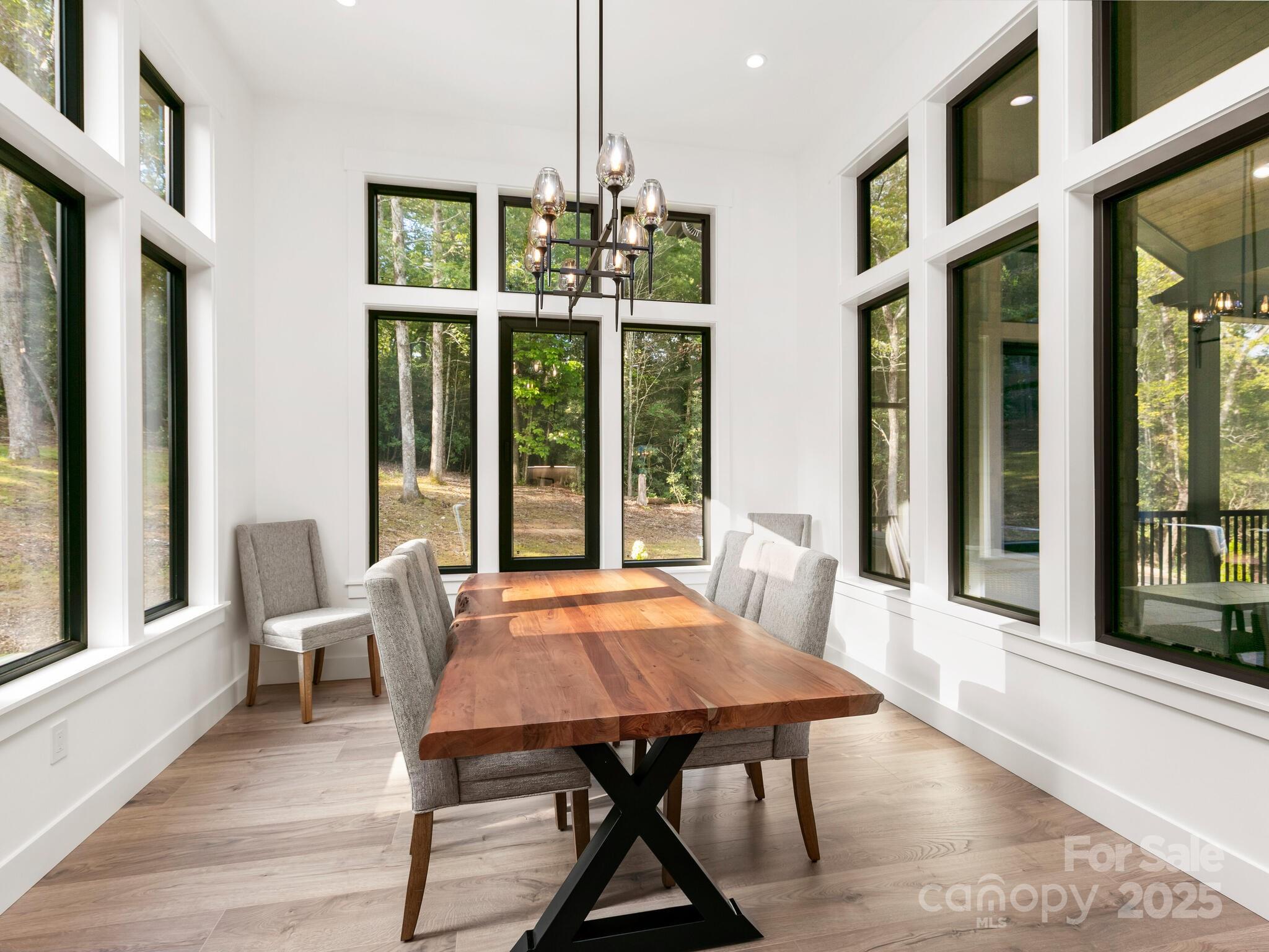 Horse Shoe Cove - Residential