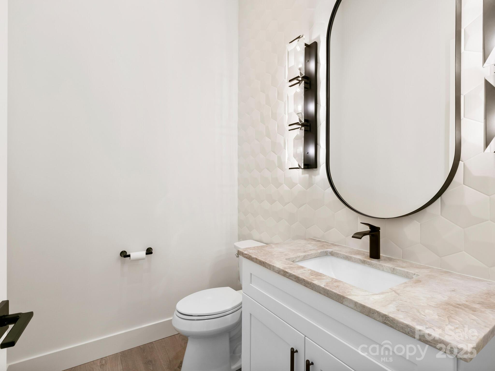 Horse Shoe Cove - Residential