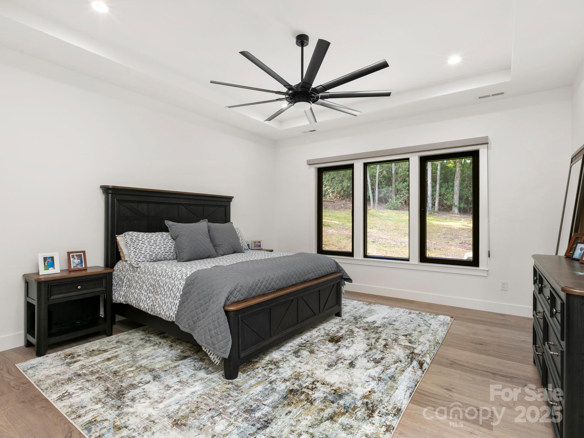 Horse Shoe Cove - Residential