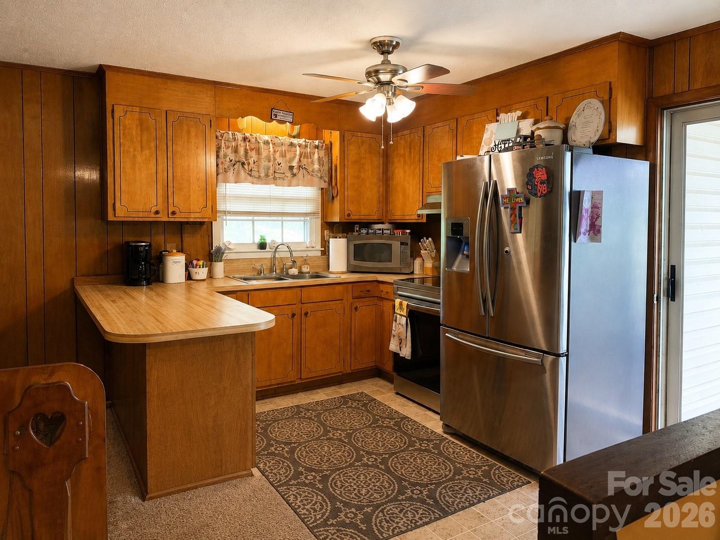 2931 POPLAR Circle