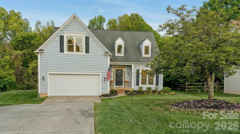 Photo of 1011 Clearbrook Road, Matthews, NC 28105 (MLS # 4370020)