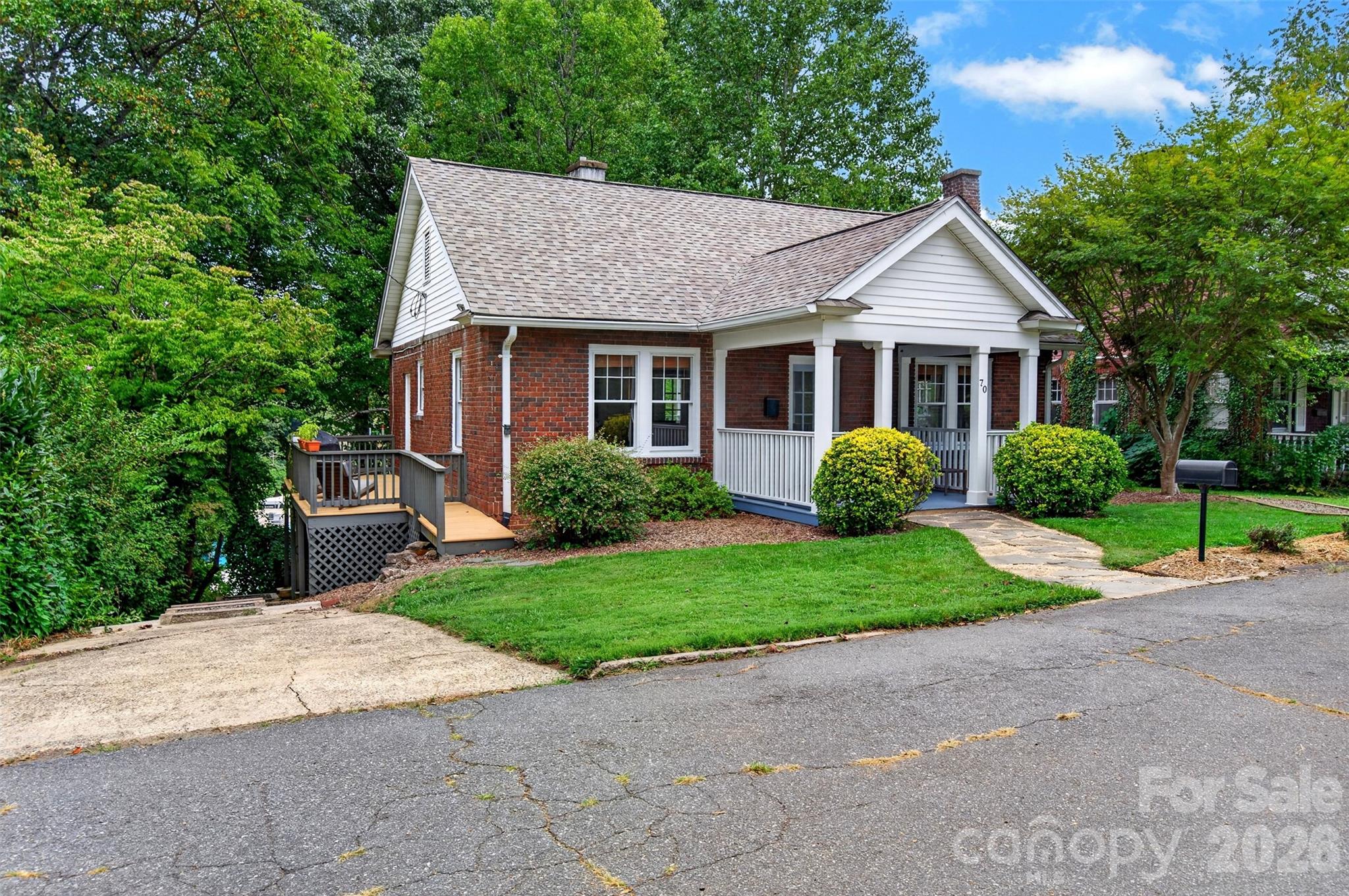 70 Saint Dunstans Circle