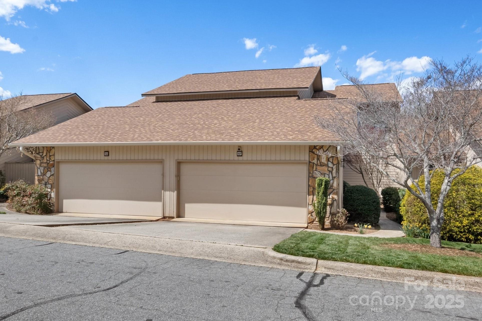 Deerwood - Residential