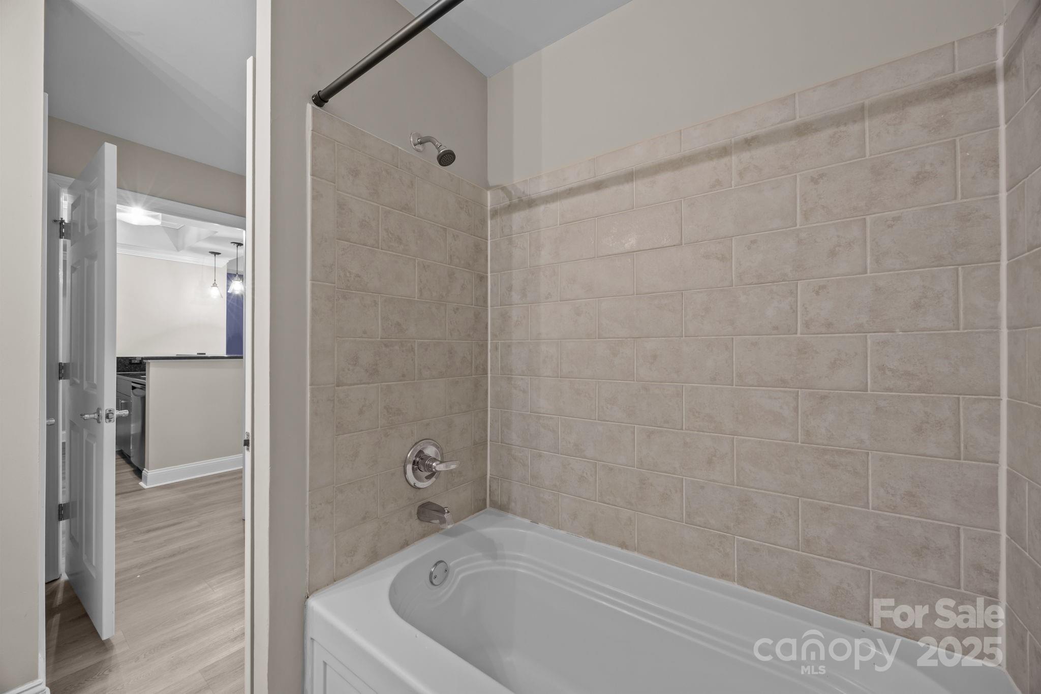 Fifth And Poplar - Residential