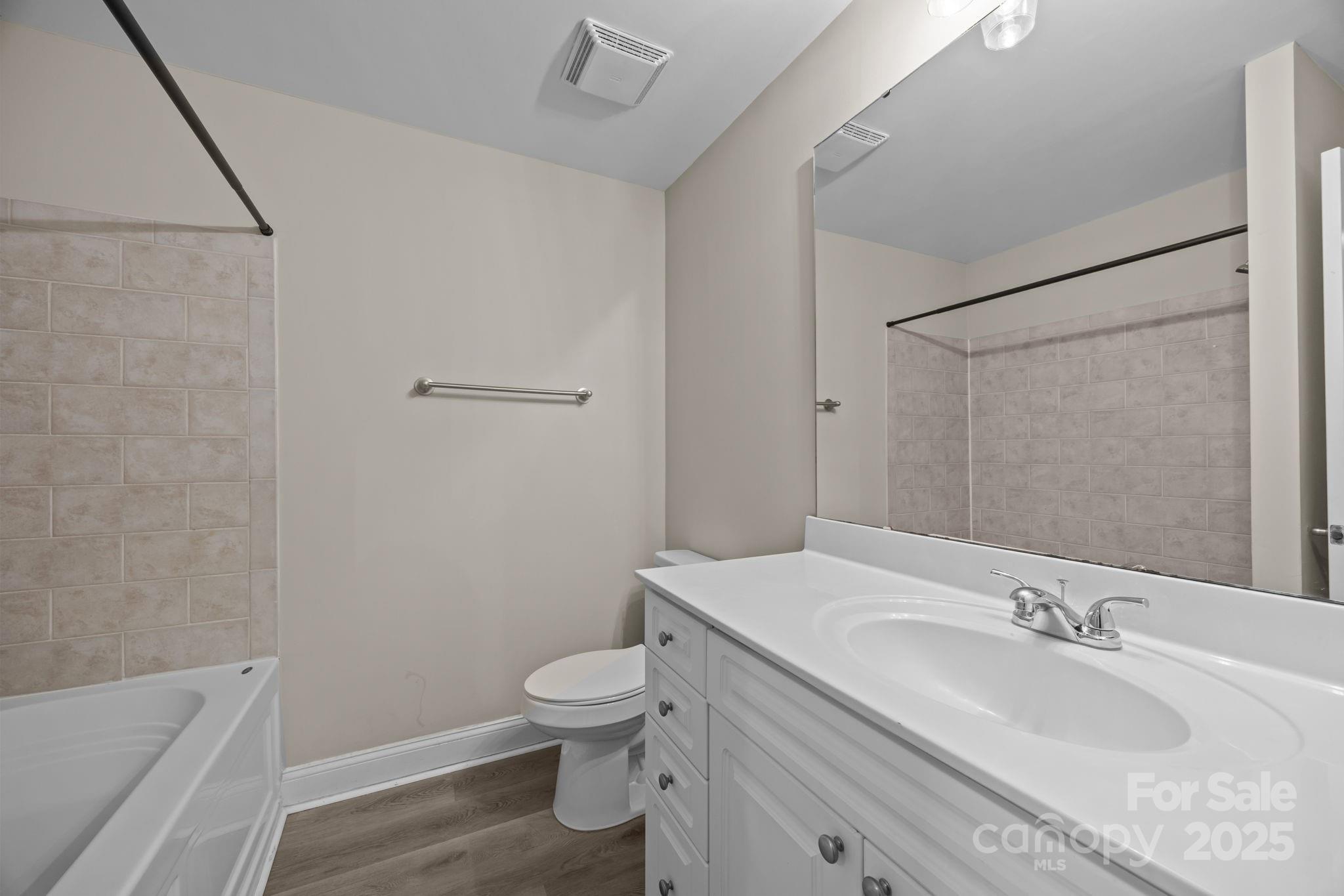 Fifth And Poplar - Residential