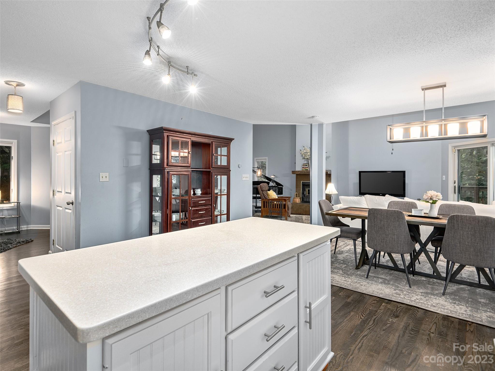 Jays Mountain - Residential