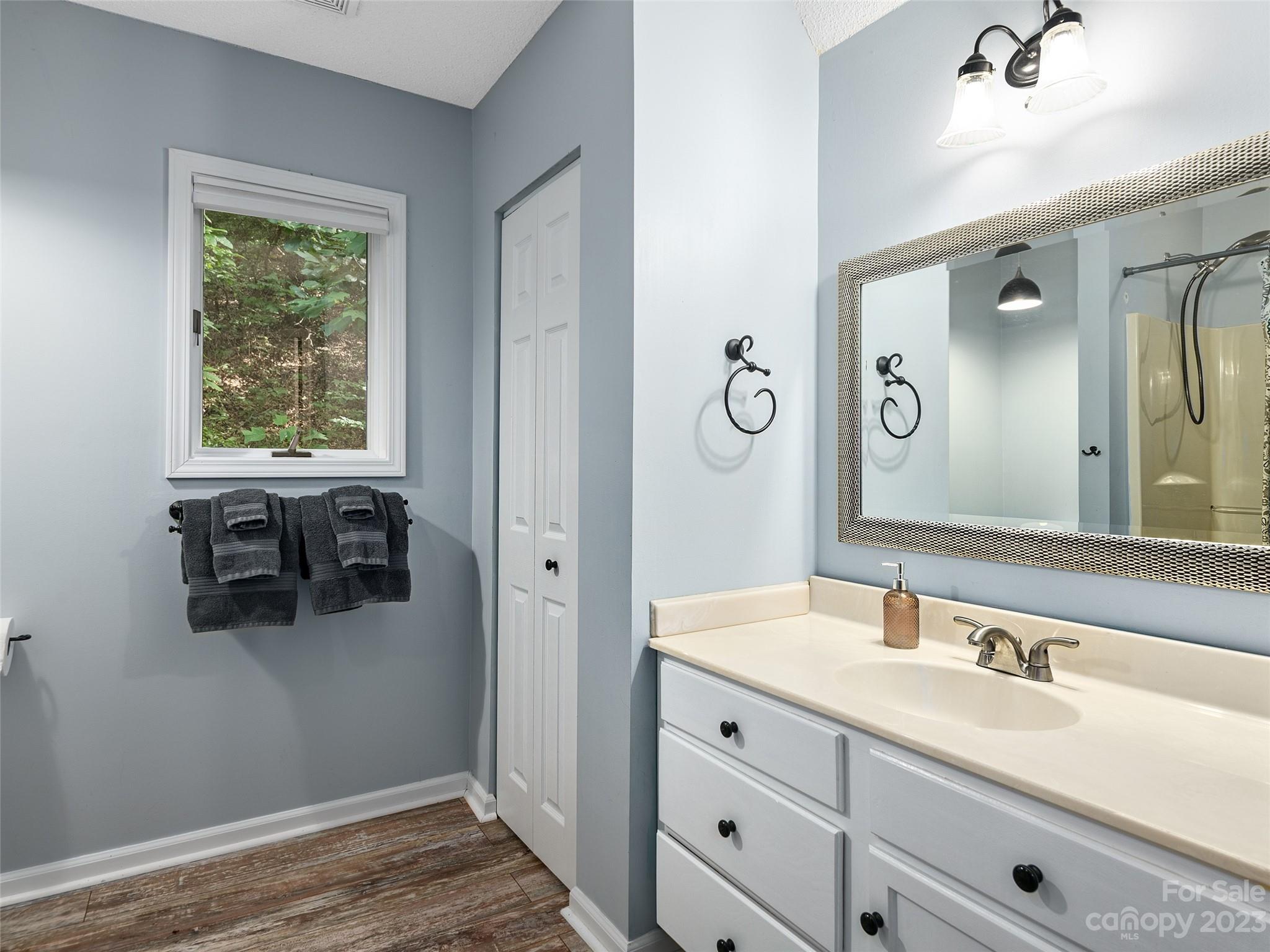 Jays Mountain - Residential