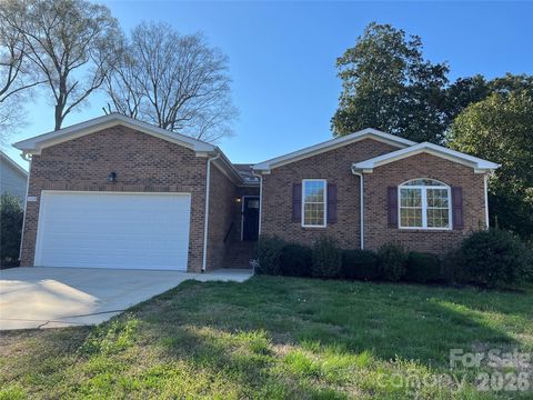 Photo of 3029 Fallswood Drive, Gastonia, NC 28052 (MLS # 4363537)