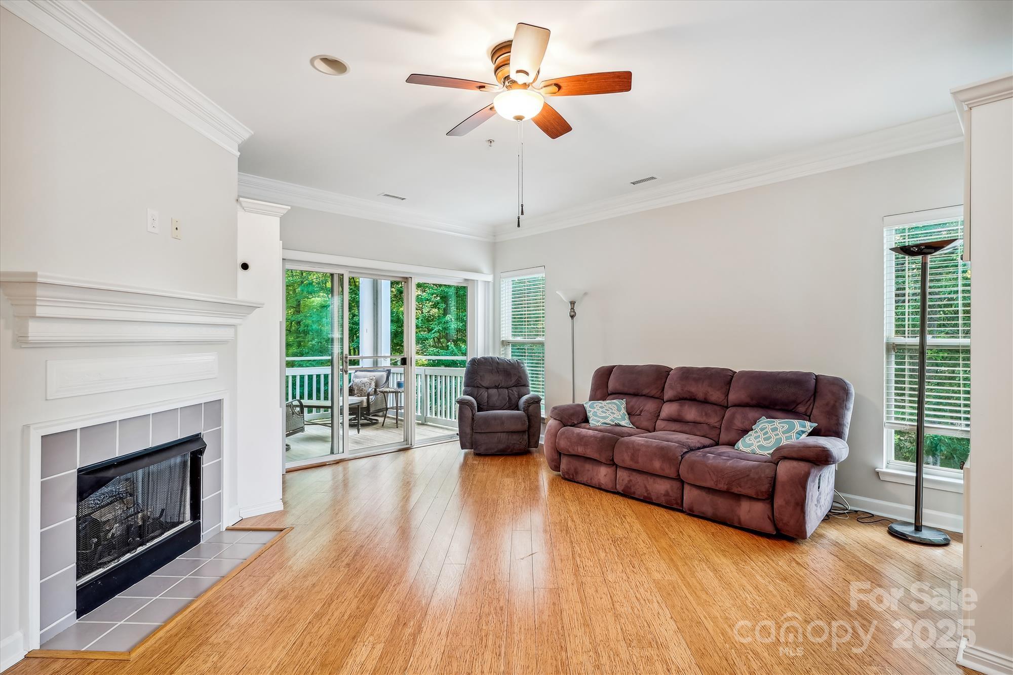 537 Southeast Drive 537