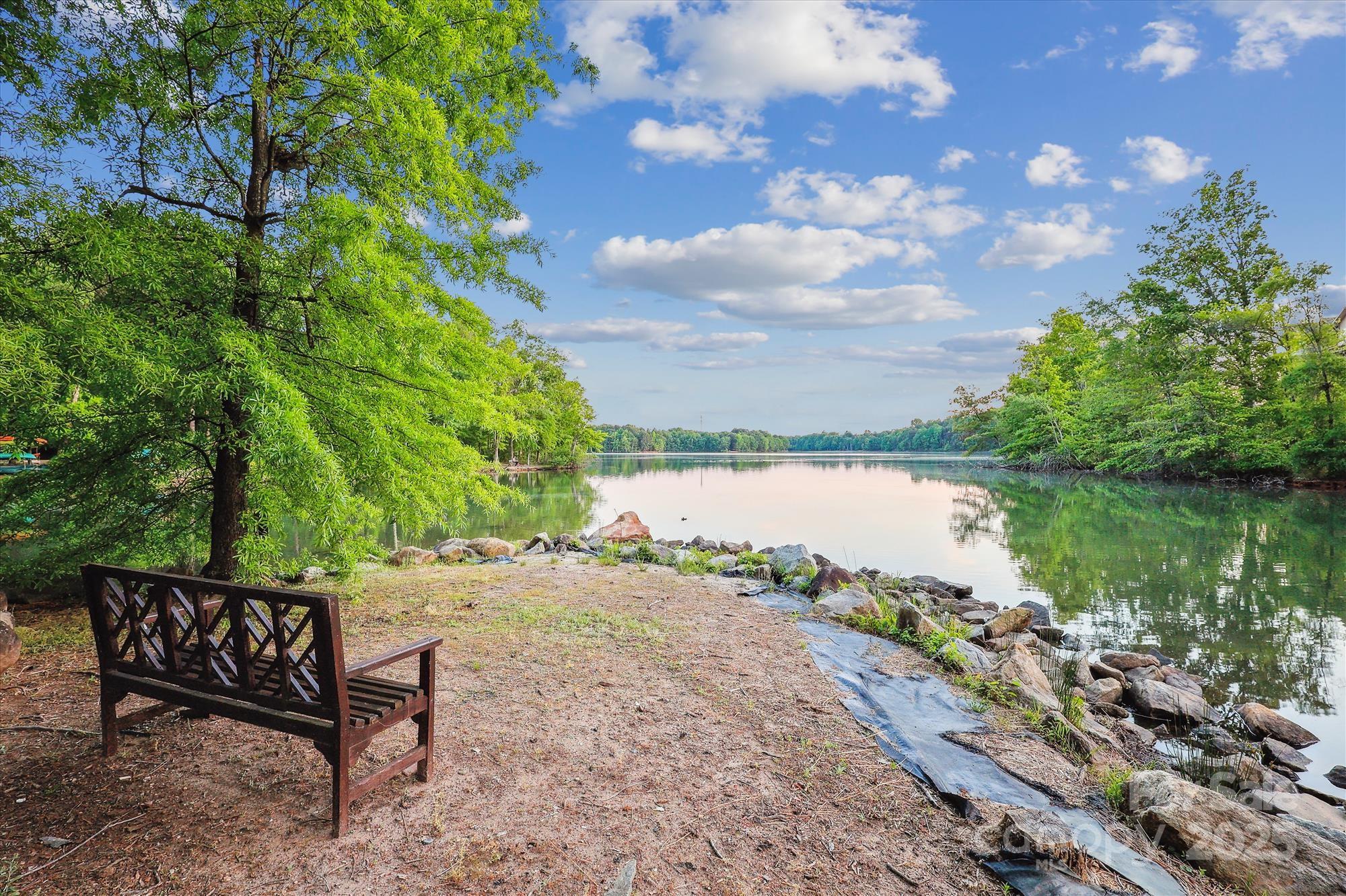 537 Southeast Drive 537