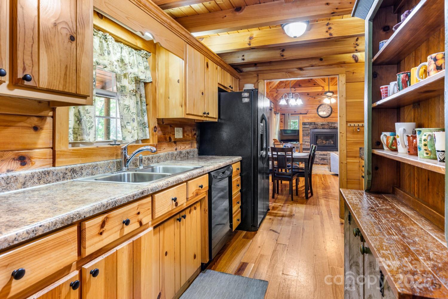 Toms Creek - Residential Income