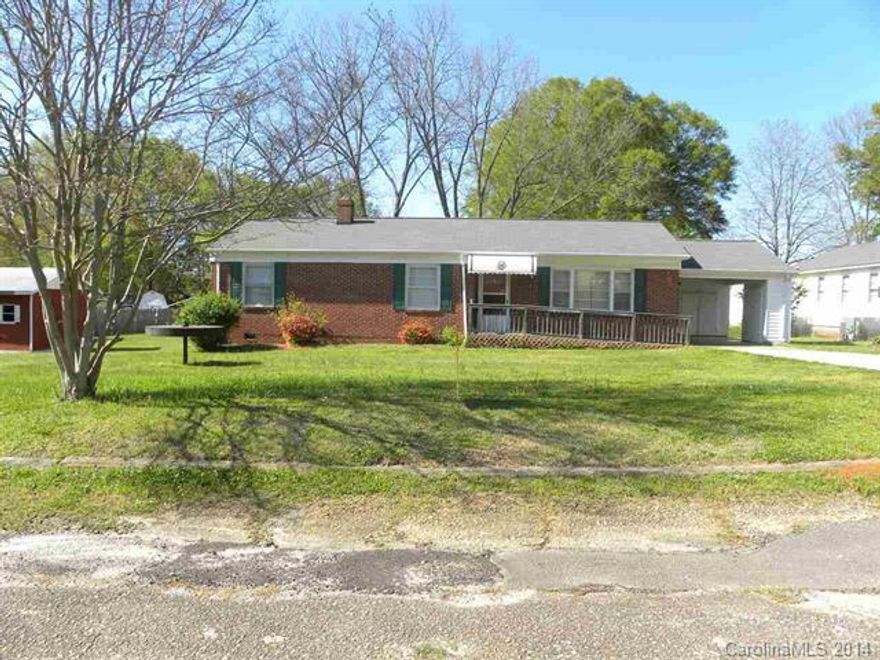 Beautiful lot with room to play.  House has roof that is less than 5 years old.  Gas Pac, some hardwood floors.  Outside storage.  Home sold as is.  Priced to sell.