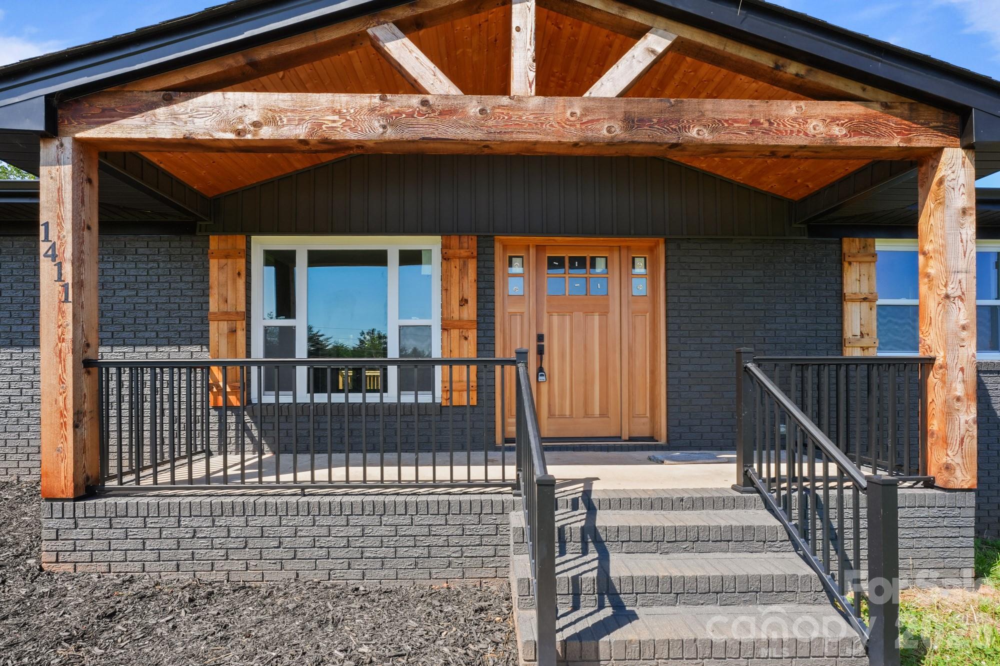 1411 W V Thompson Road