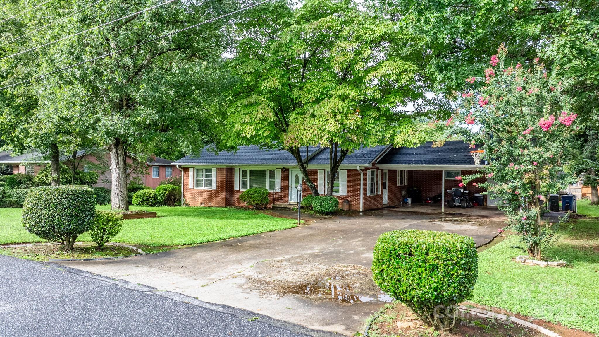 1106 3rd Street Drive SE