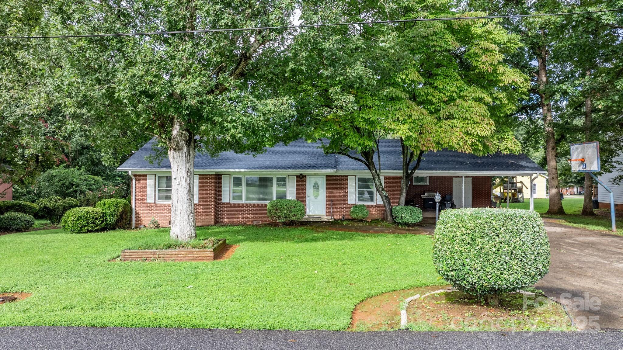 1106 3rd Street Drive SE