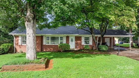 Photo of 1106 3rd Street Drive SE, Conover, NC 28613 (MLS # 4290765)