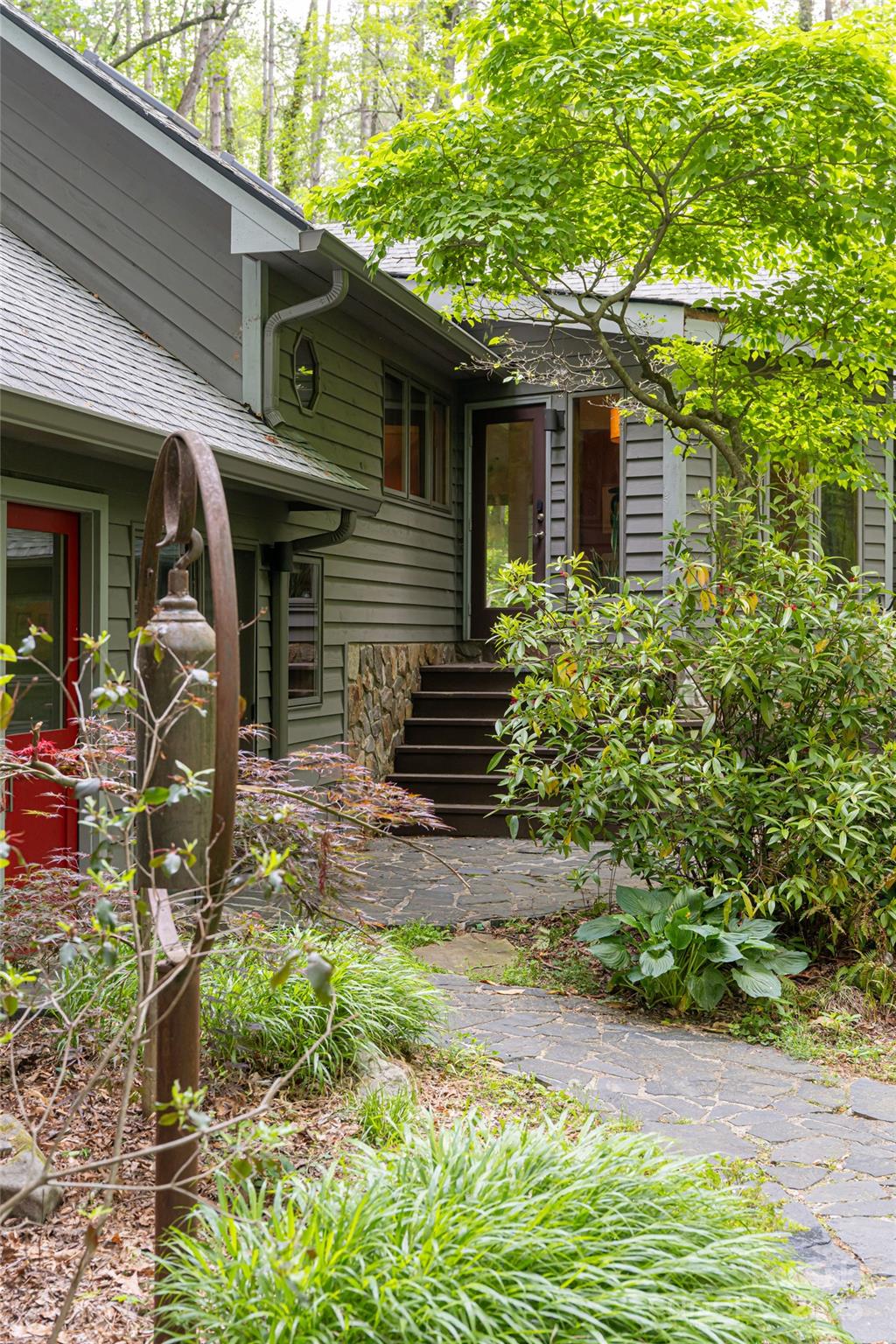 14 Oak Hollow Drive