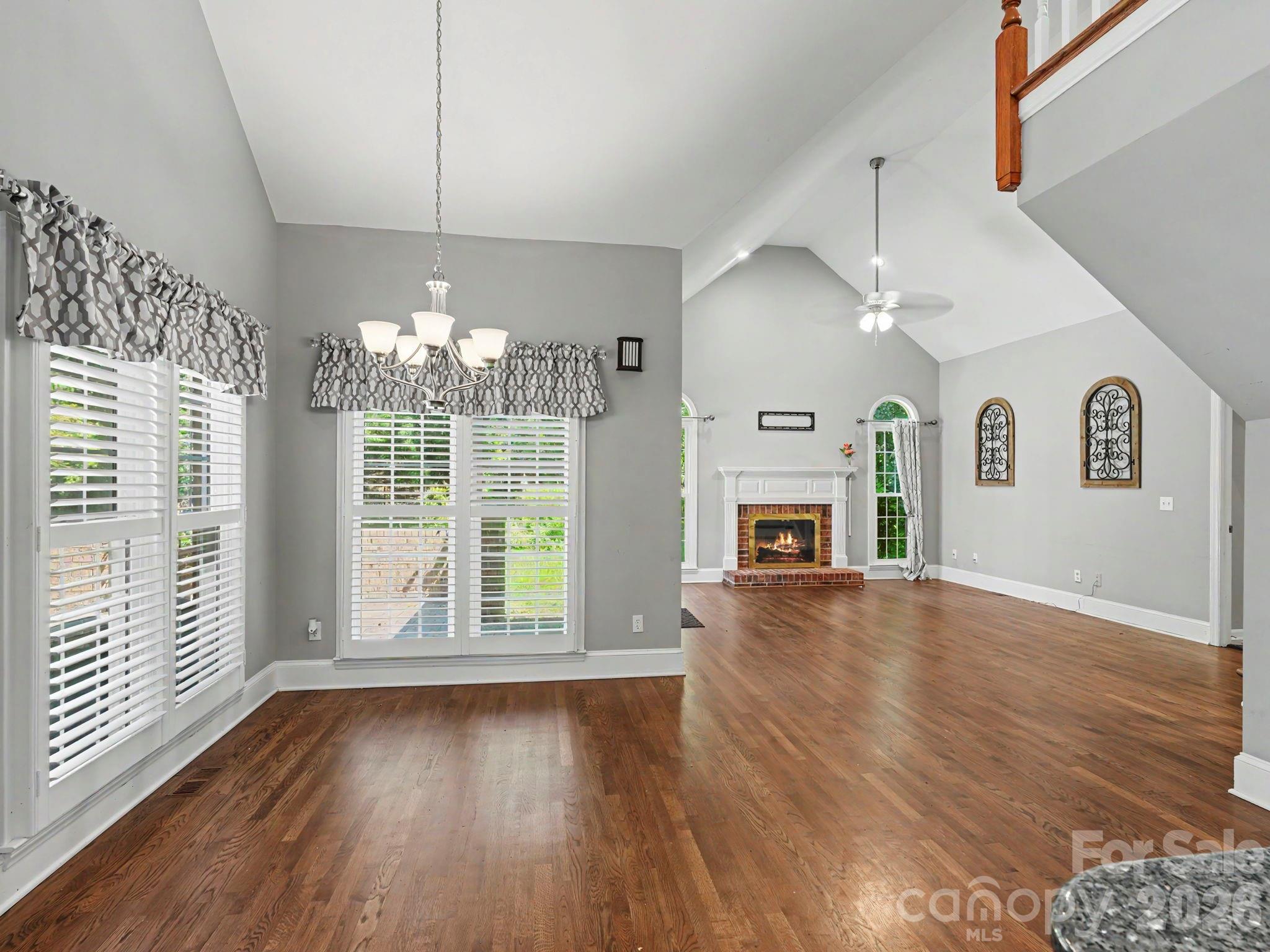 3498 Brighton Court NW