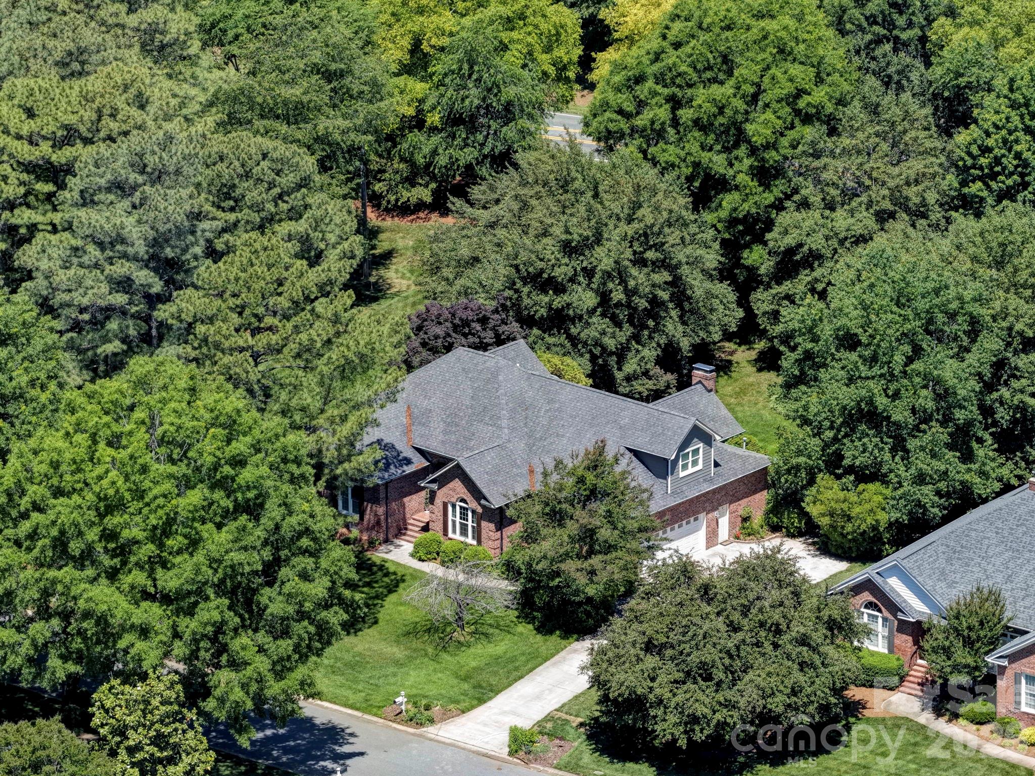 3498 Brighton Court NW